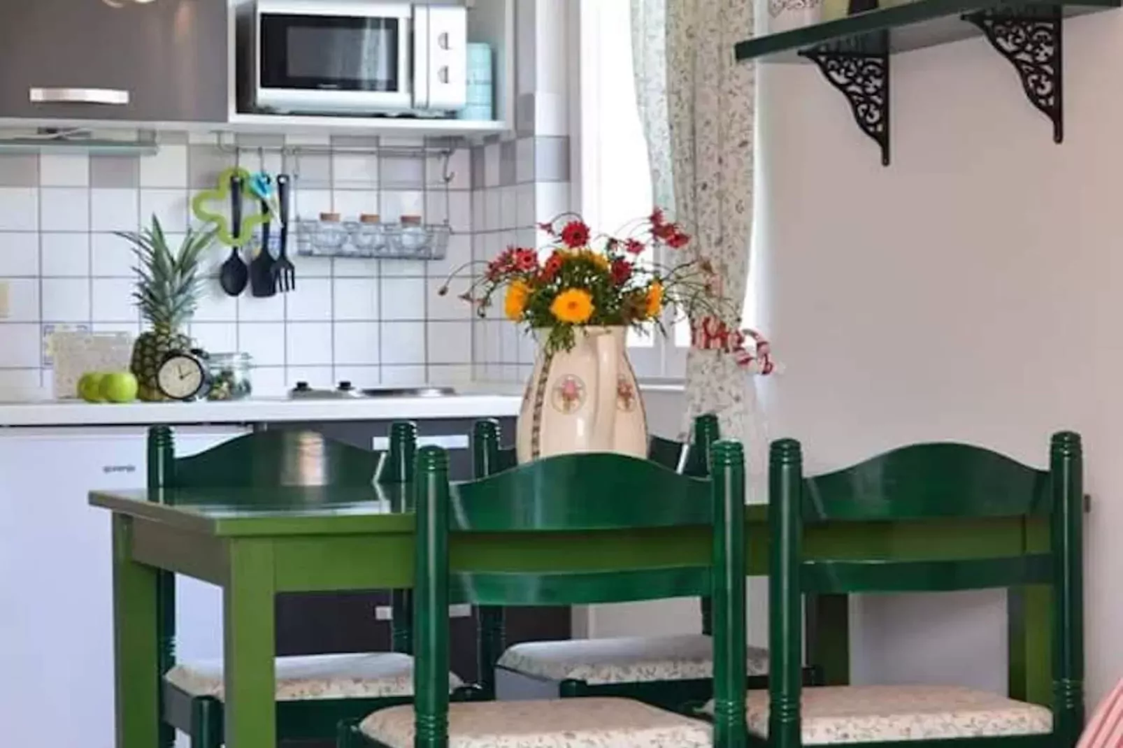 Blissful Bay Apartments Vrboska - One Bedroom Apartment with Balcony (owner Smokva)-Küche