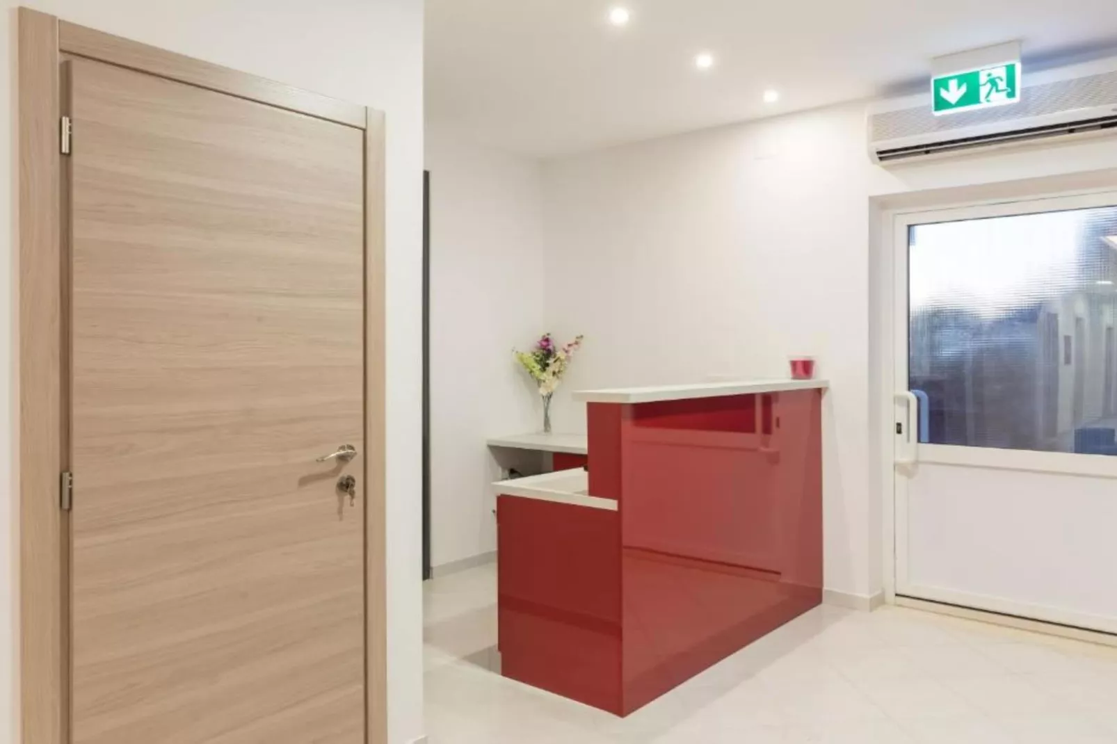Hostel Free Bird - Bed in Four Bed Mixed Dormitory Room 3 (H)-Salon