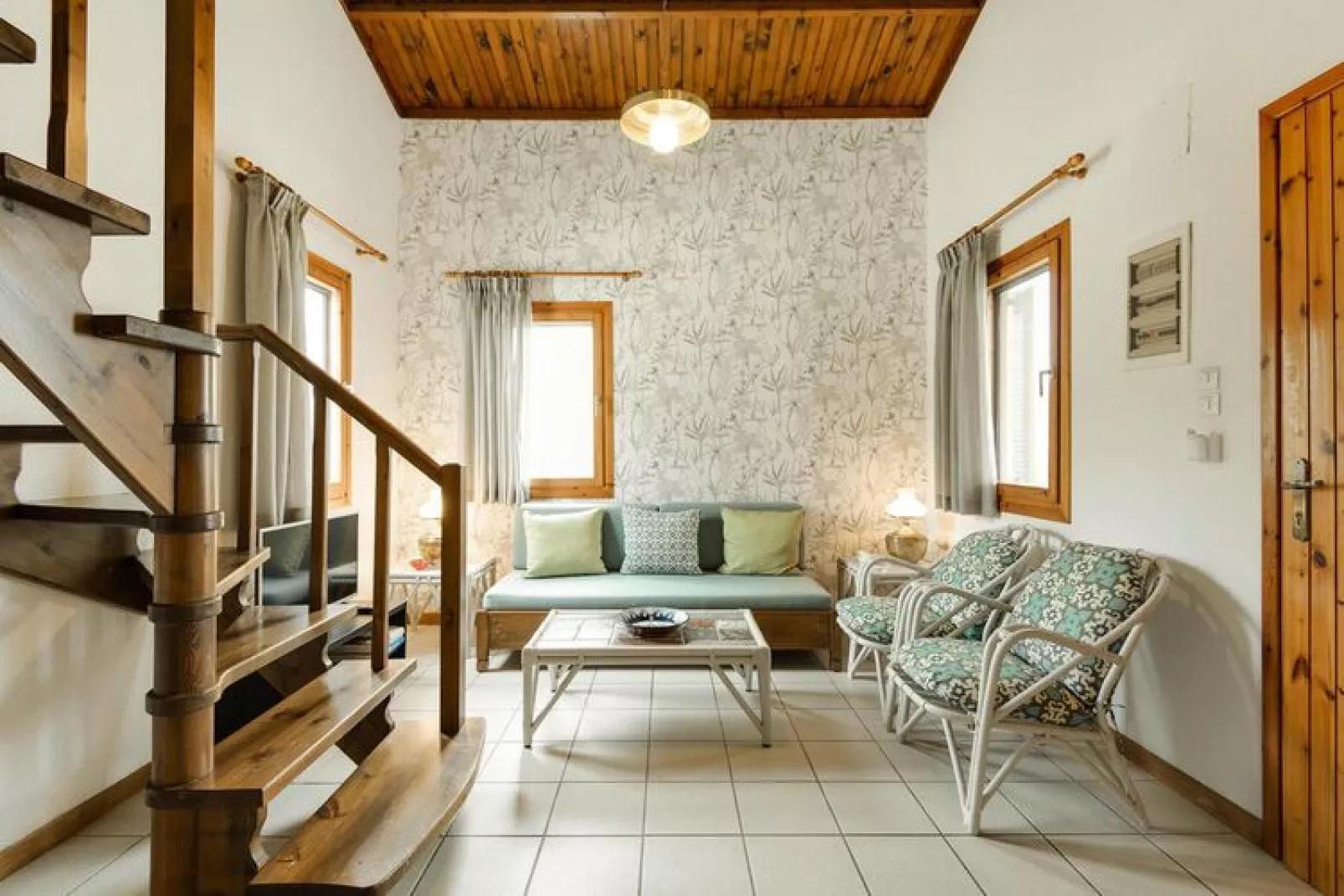 Holiday homes Trikorfo Beach, Gerakini-Panorama Senior, pax 2-6-Salon