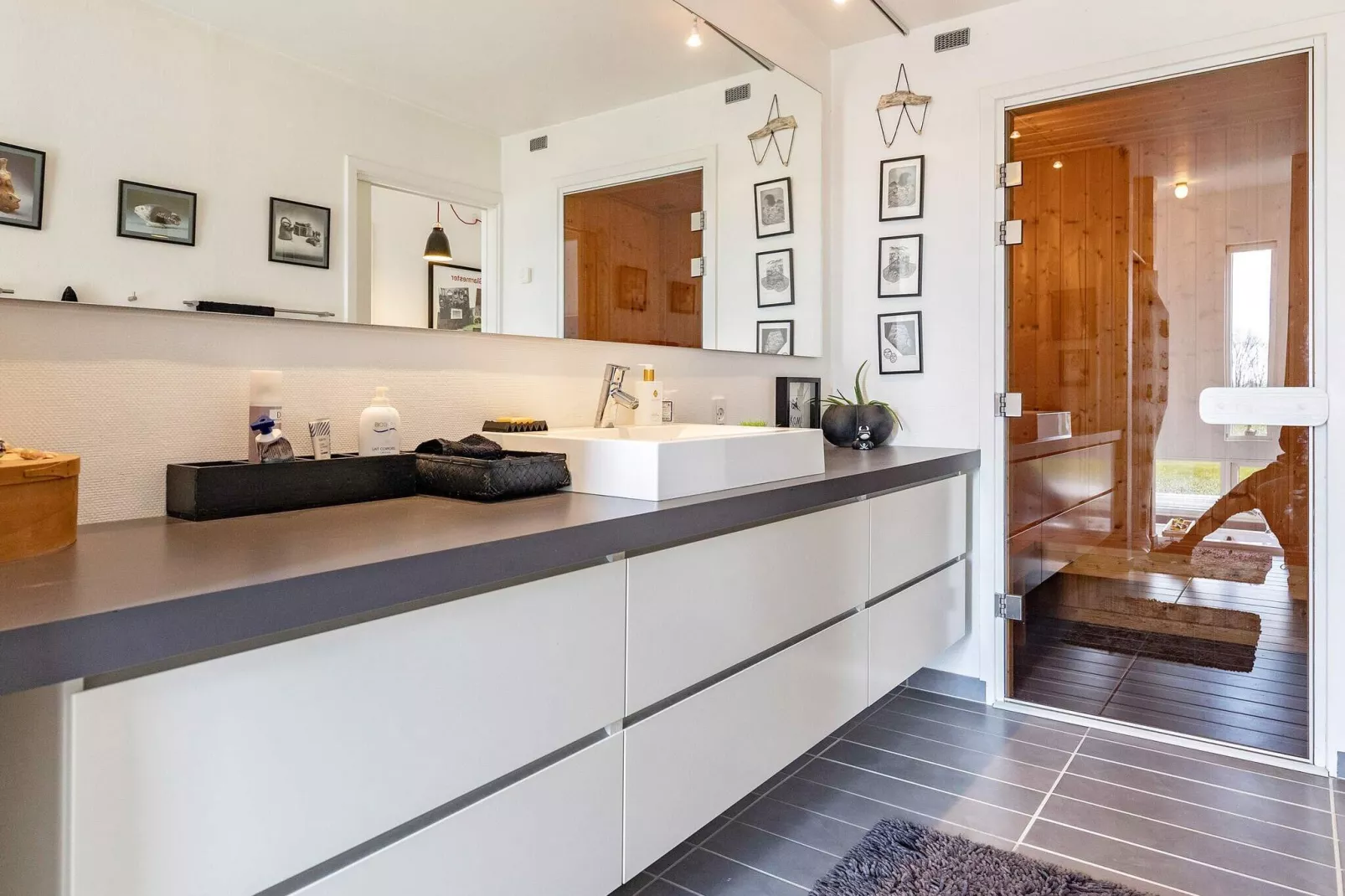 Helles Ferienhaus mit Spa -- By Traum Ferienwohnungen-Innenbereich