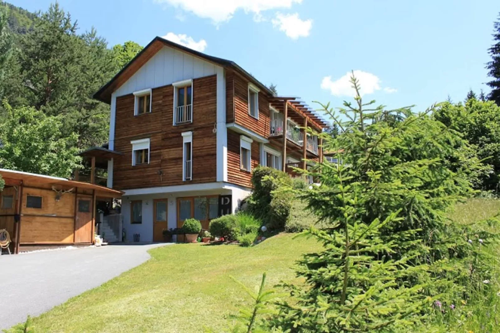 House Dual2 4apartments 5adult-Extérieur été
