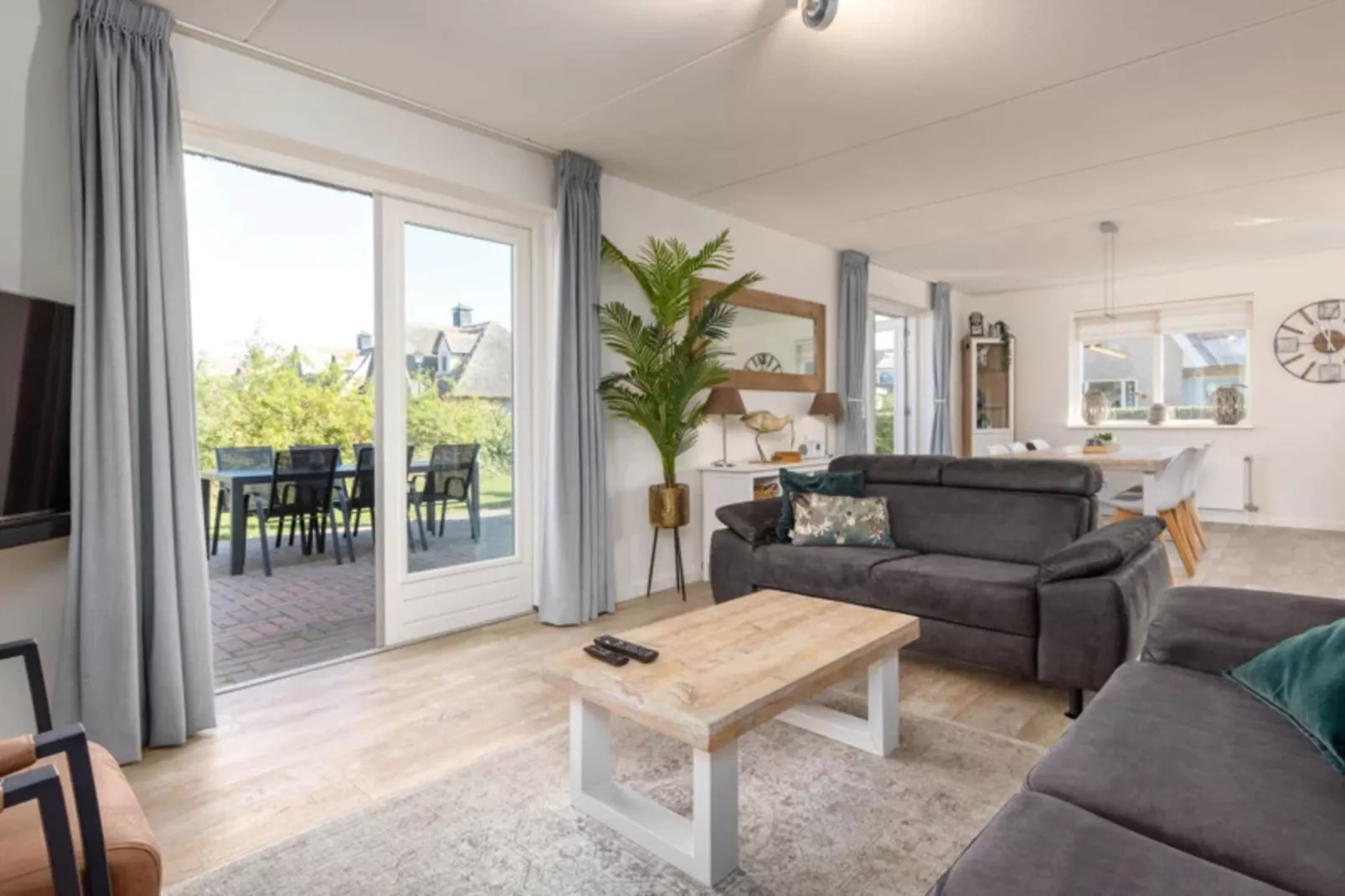 Vakantiepark Duynzicht 2-Living room