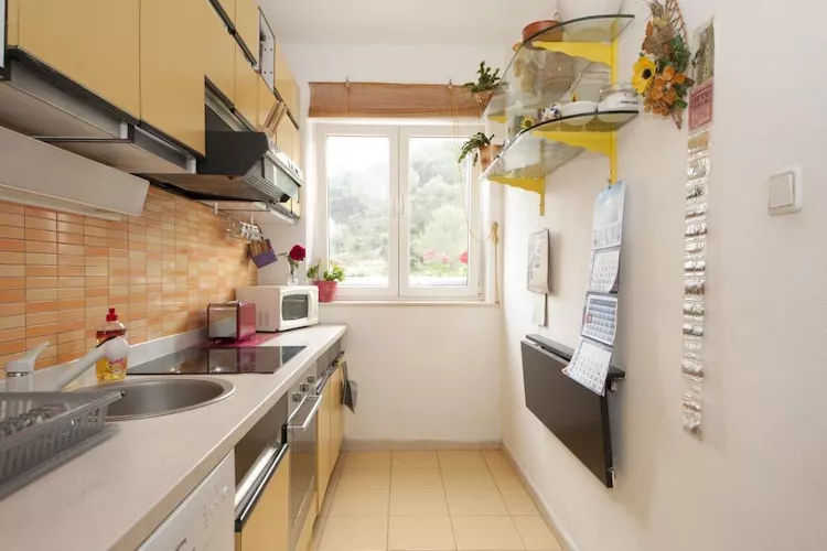 Apartments Kalajzic- One-Bedroom Apartment with Terrace (ST)-Cuisine