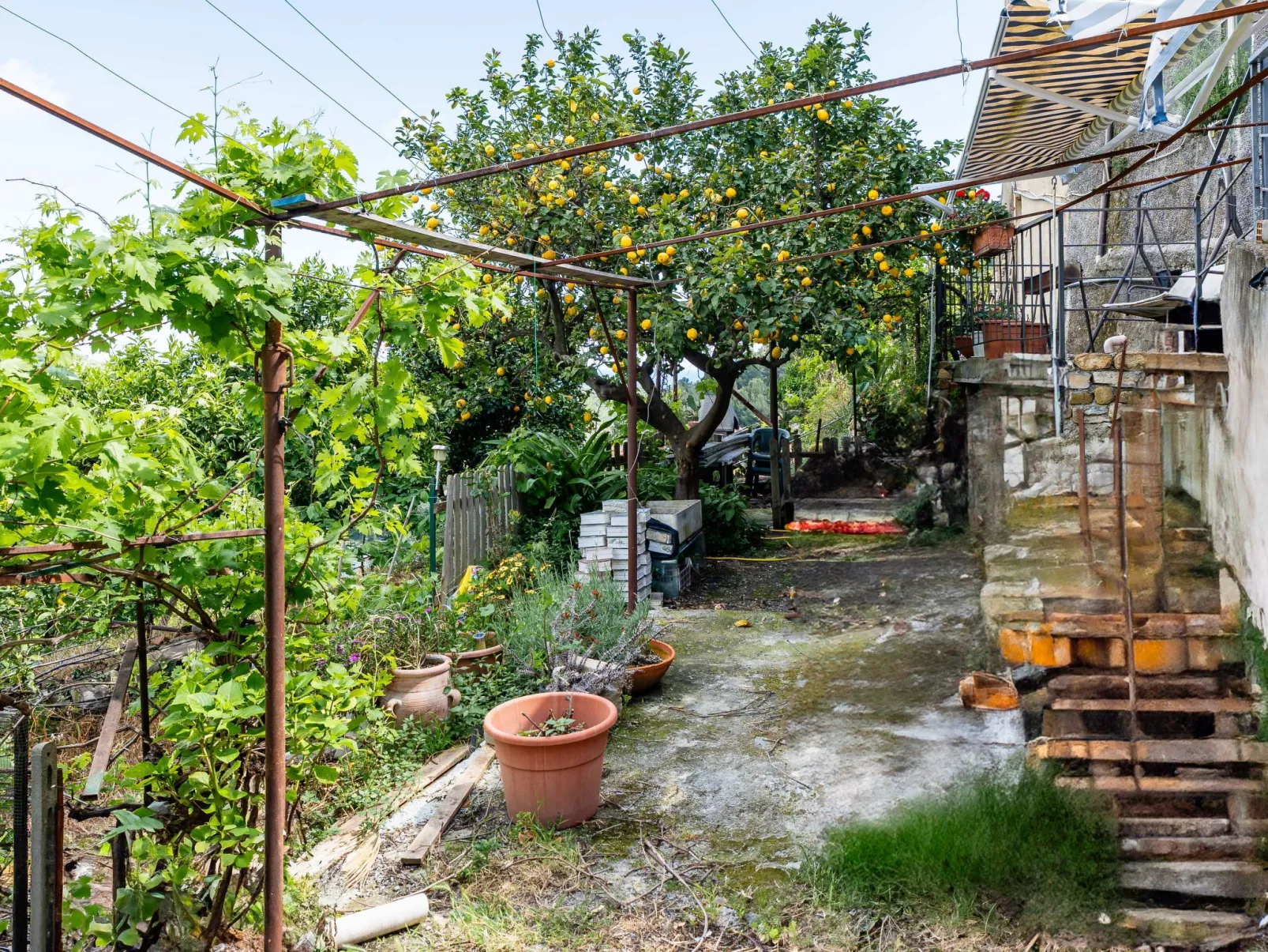 Casa Gian-Outside