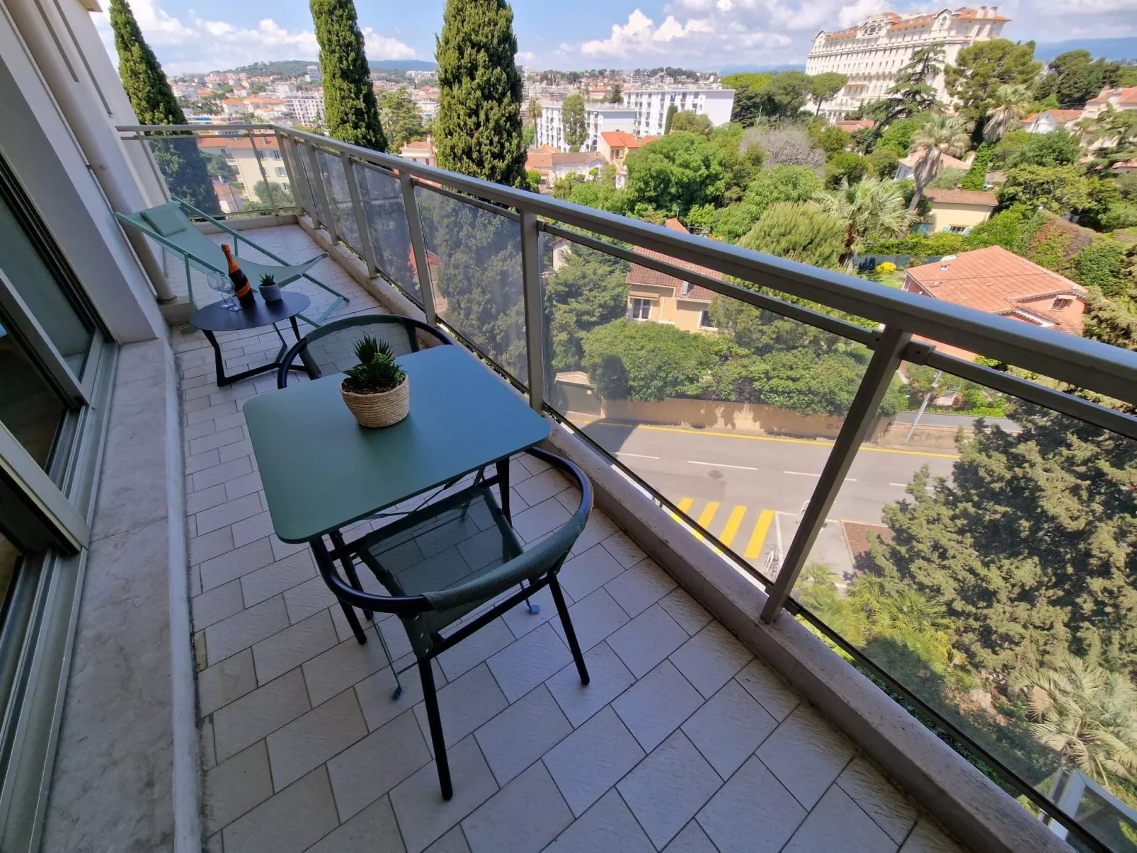 Le Floriana-Draußen