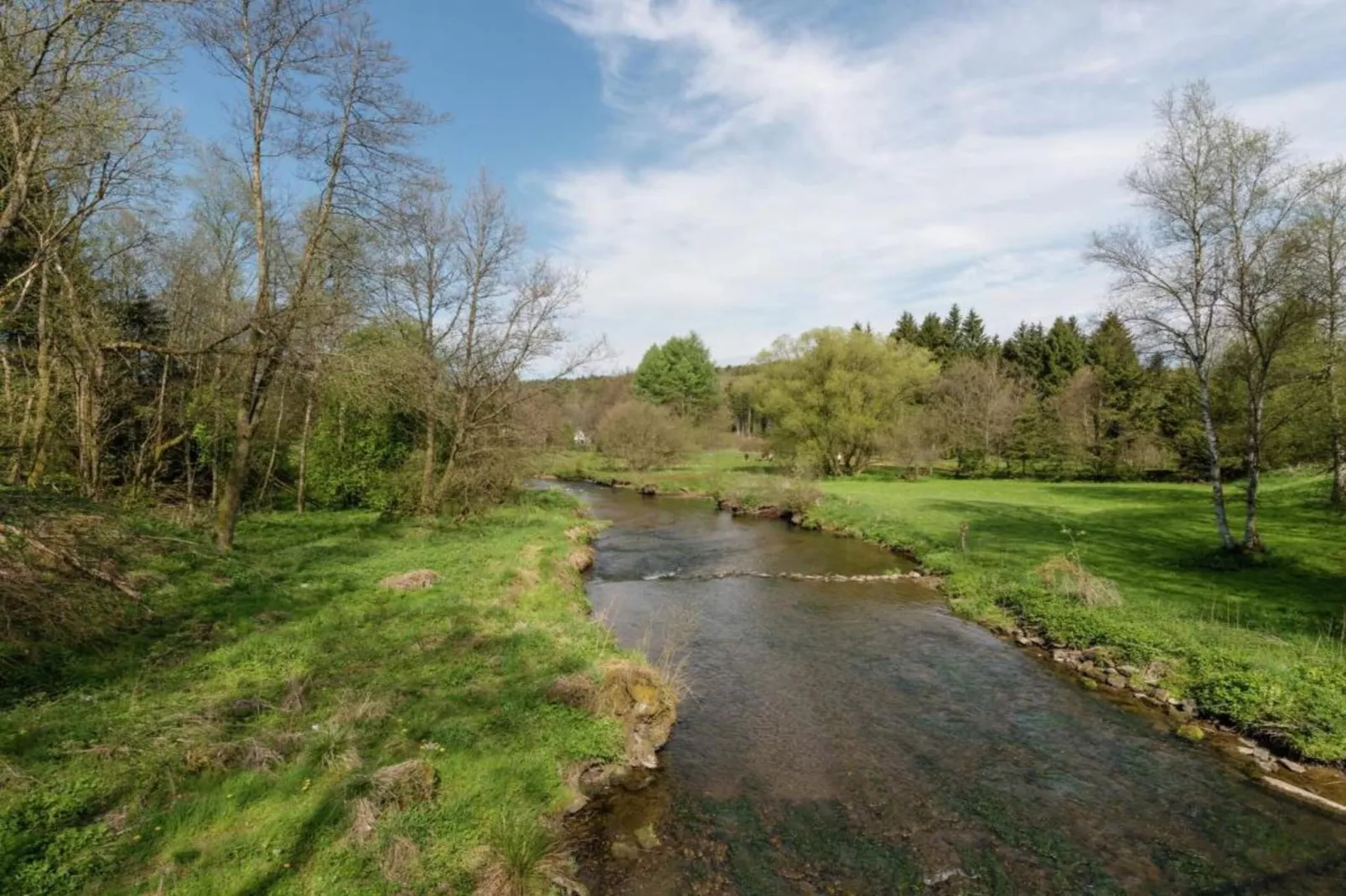 Le Petit Fagnard Gîte pour 9 personnes-Areas summer 20km