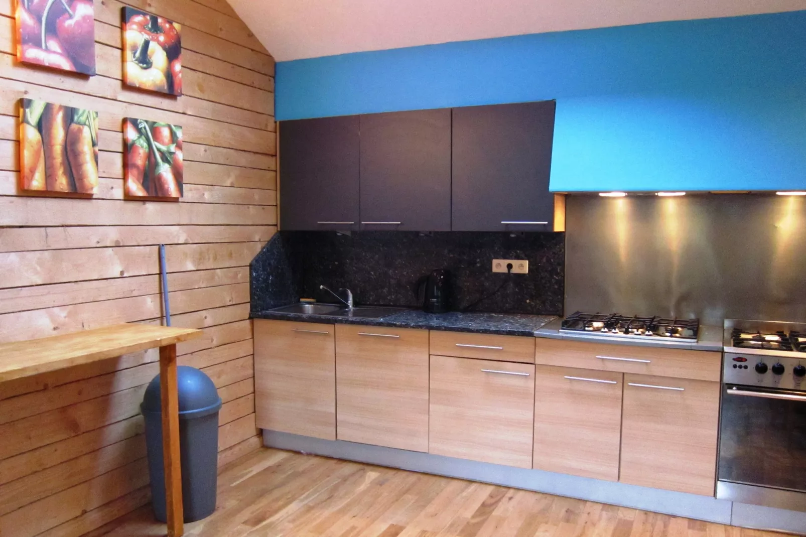 Outrewarchenne-Kitchen
