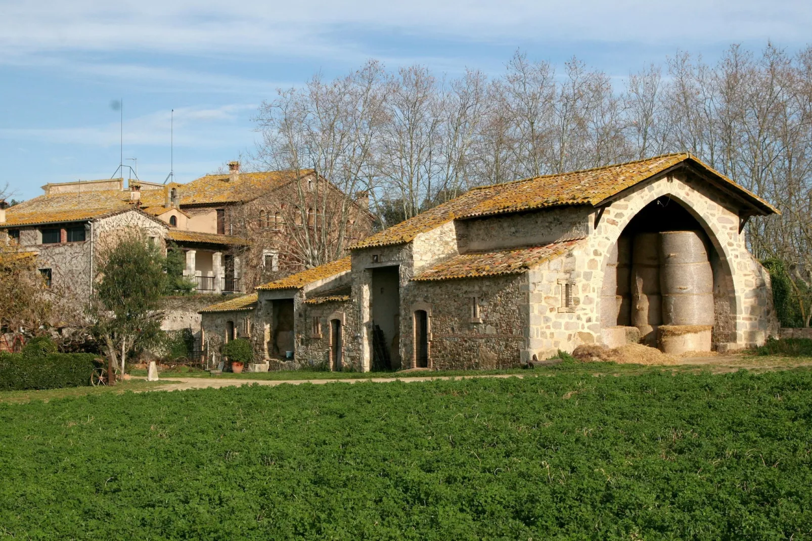 Vall Repos-Exterior summer