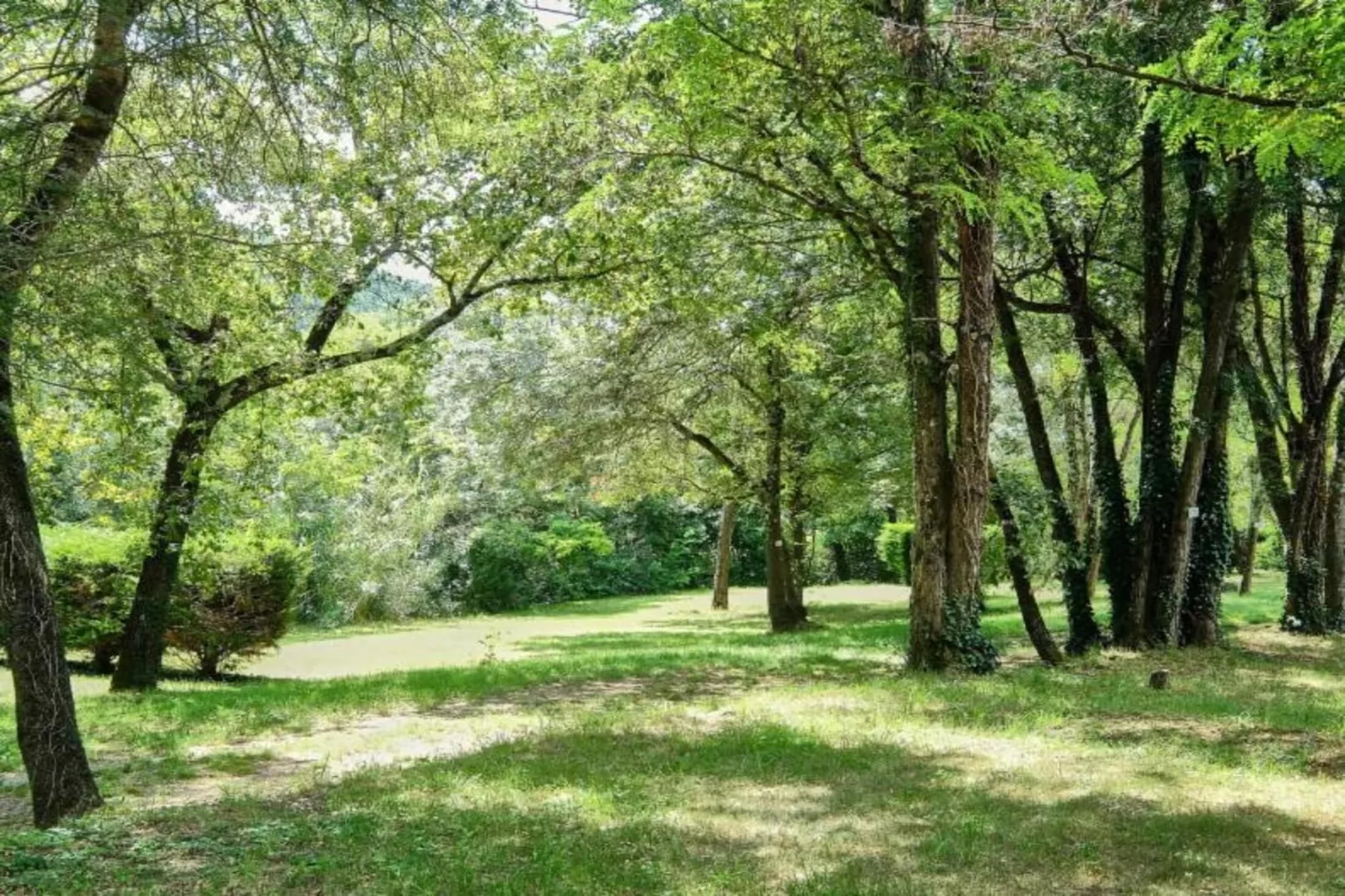 Le Clos Savornin 3-Areas summer 1km