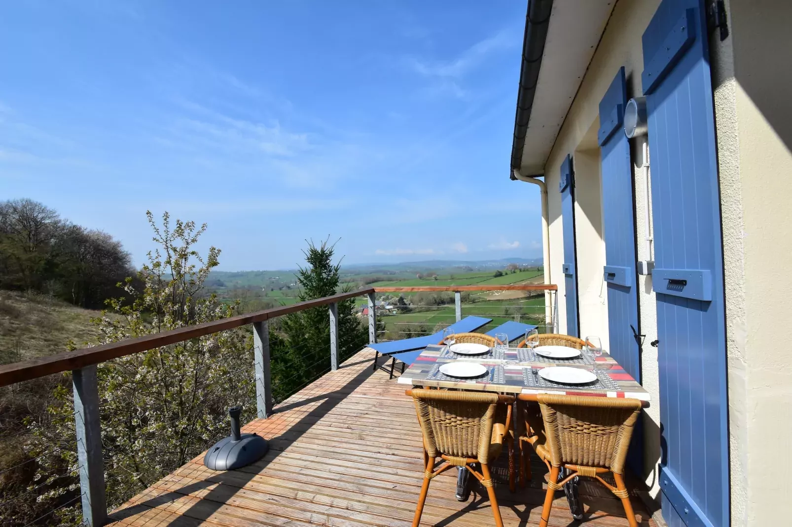 Apt  Piscine 4 pers - Levien-Terrace balcony