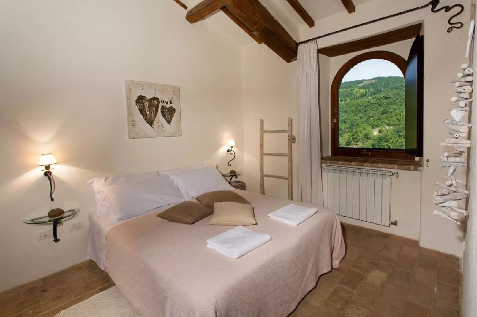 Regina-Bedroom