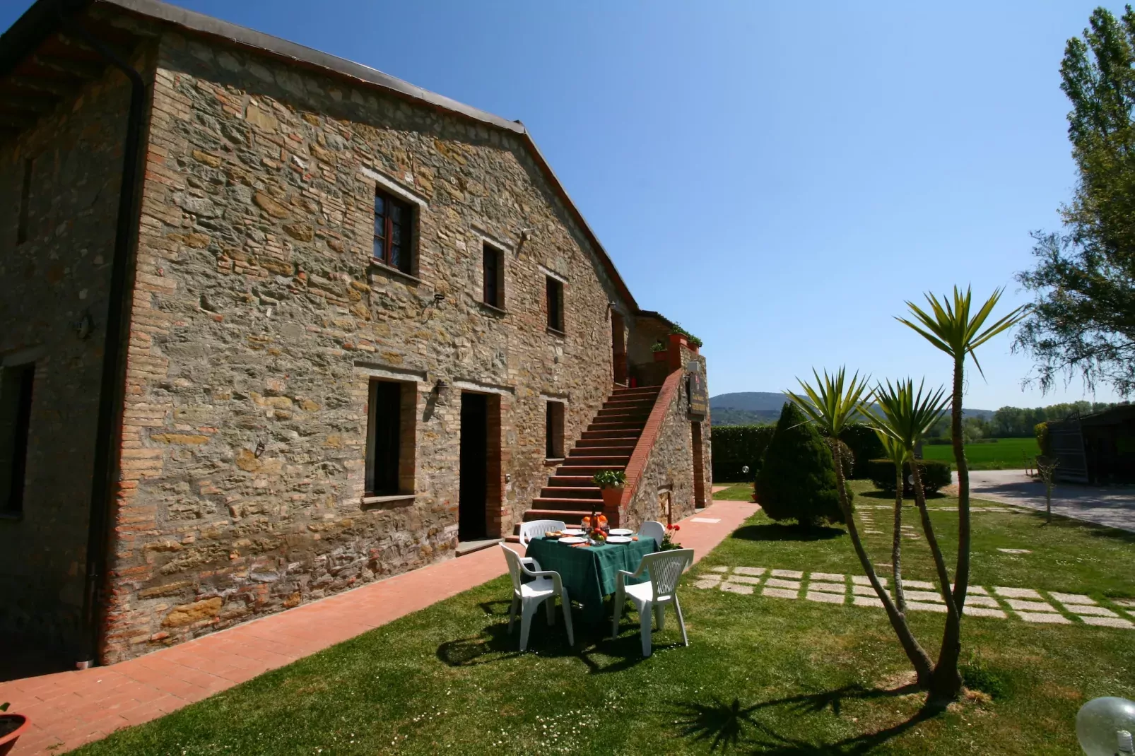 Monolocale-Exterior in summer
