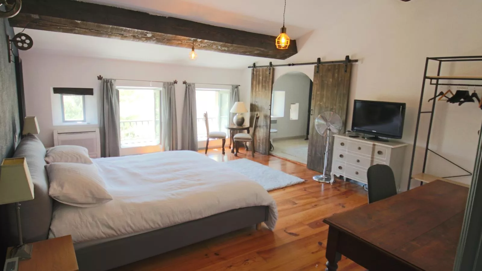 Lécurie-Bedroom