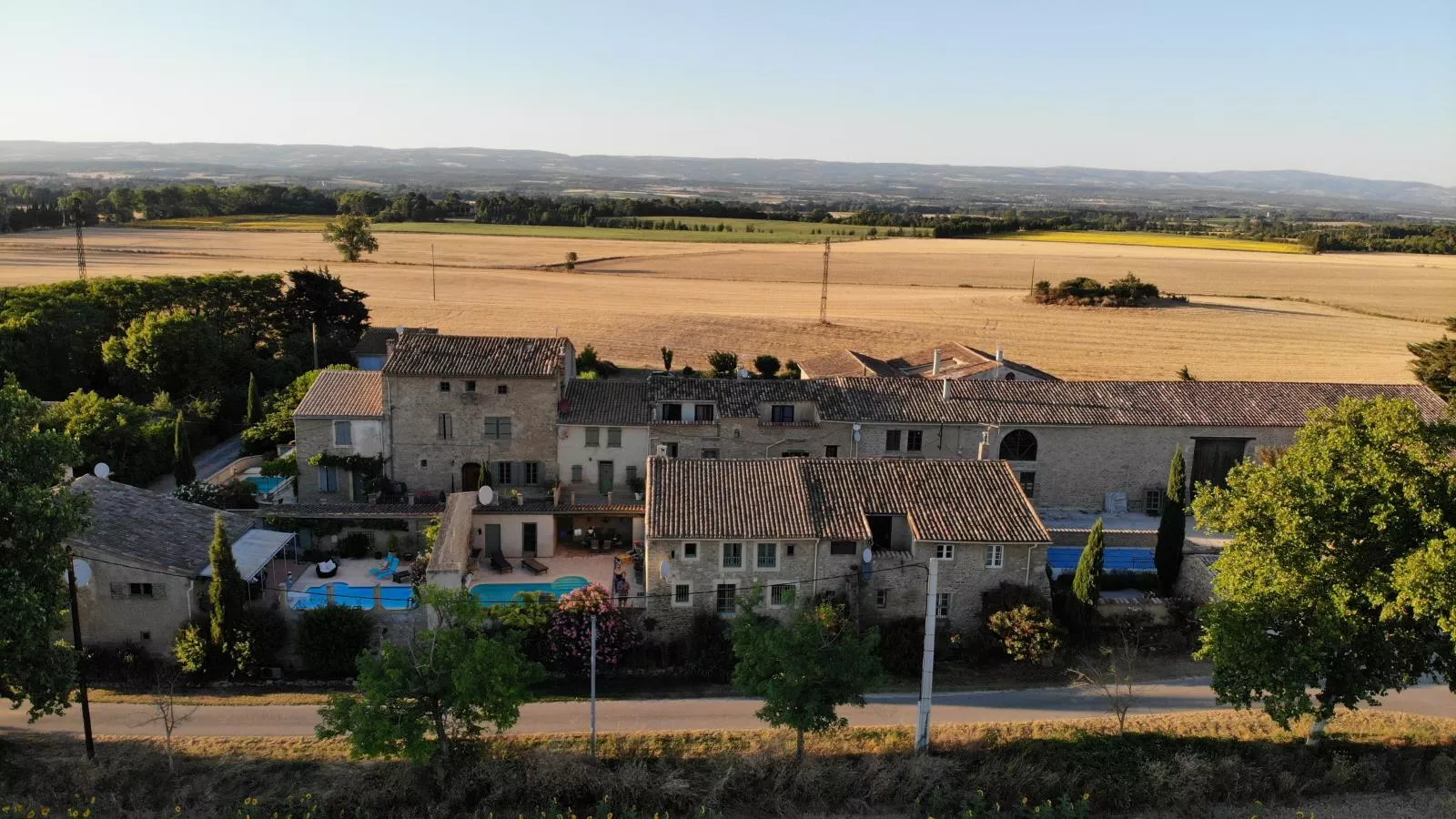 Lécurie-Exterior summer