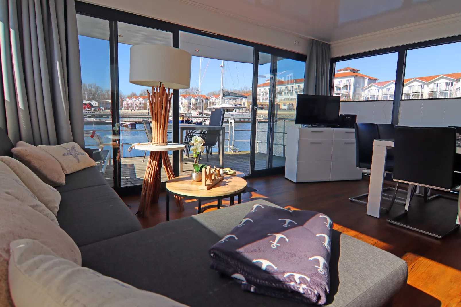 Hausboot Familiy & Friends LP 1 / 3 Personen-Living room