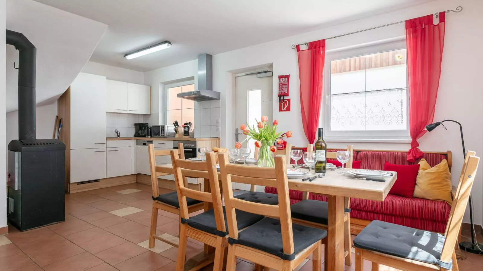 Haus Oliver 3-Dining room
