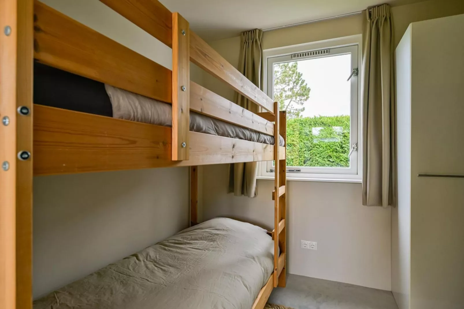 Eureka 36-Bedroom