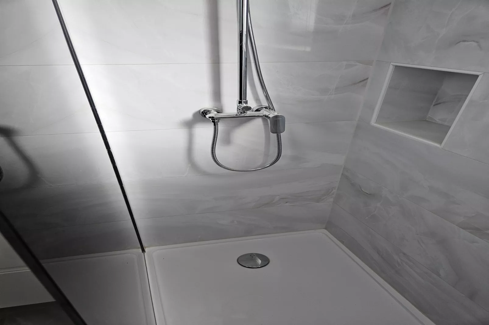 Apartments Amalia - Two Bedroom Apartment with Roofed Terrace (Amalia 2)-Badezimmer