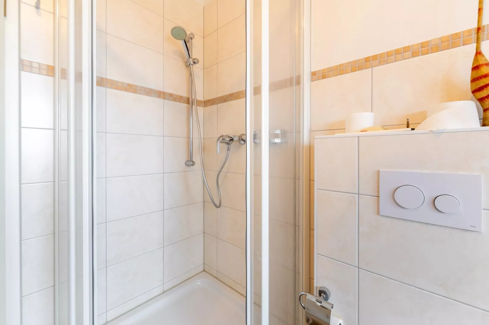 Kapitänsdeck 6 Pers 496-Bathroom