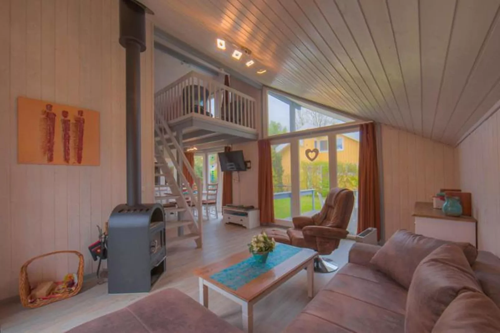 FH Wildgans Comfort mit Sauna & Kaminofen 81 qm 137-Living room