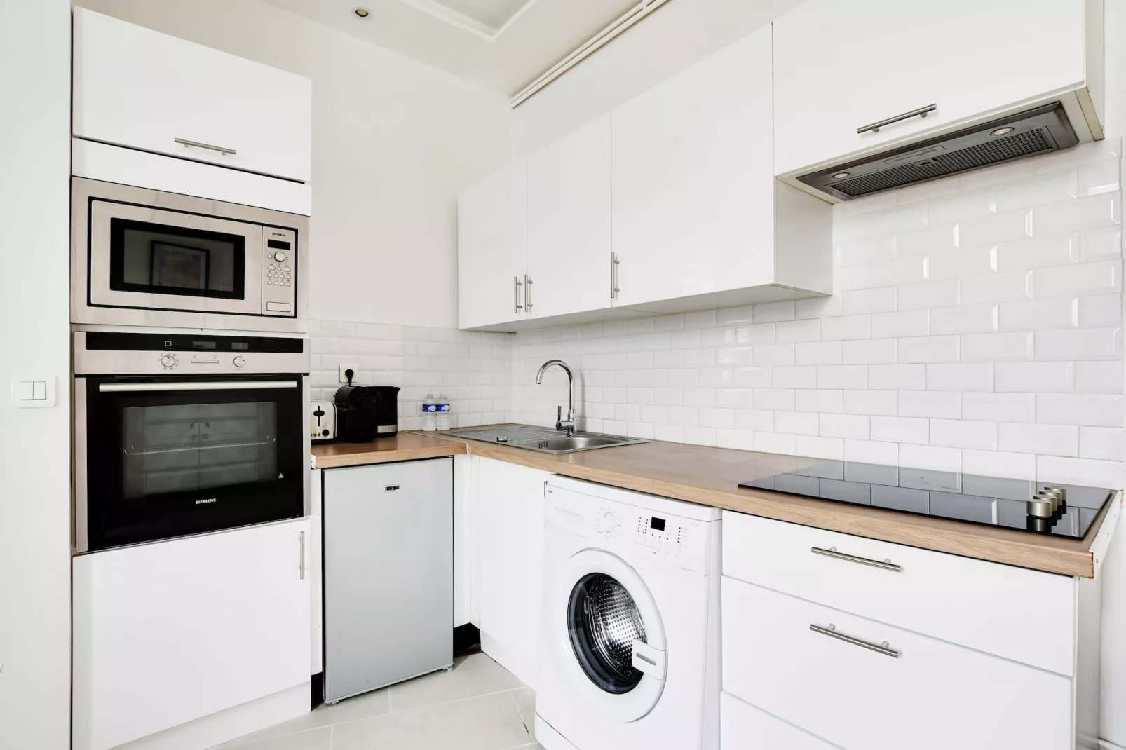AK-4-MORNAY-II-Kitchen