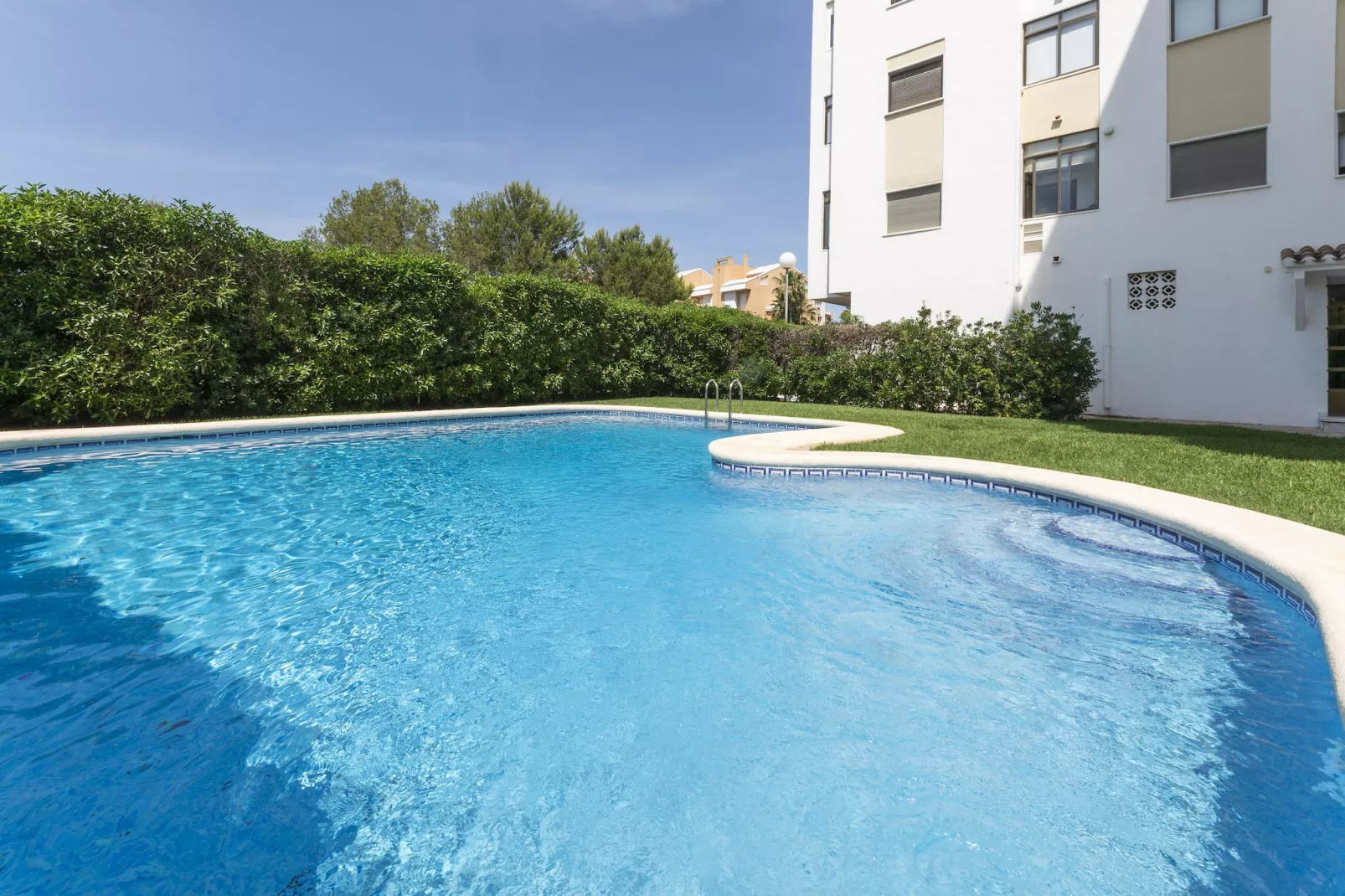 Caramelet-Pool
