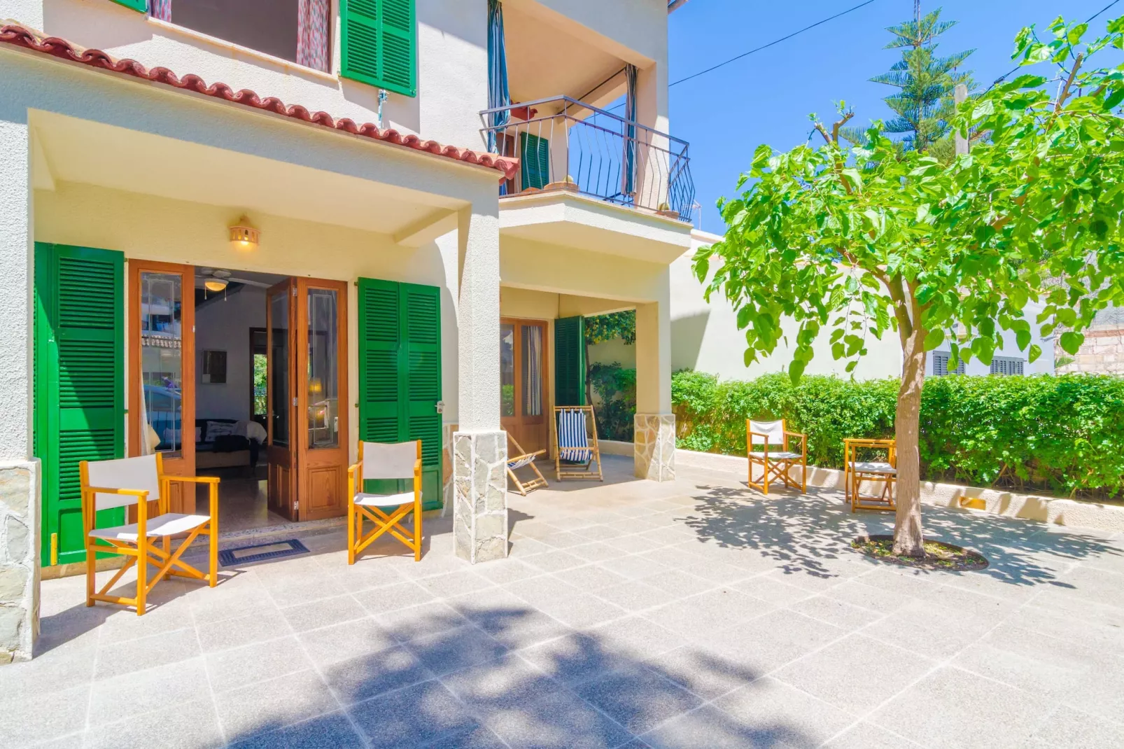 Penya-Exterior summer