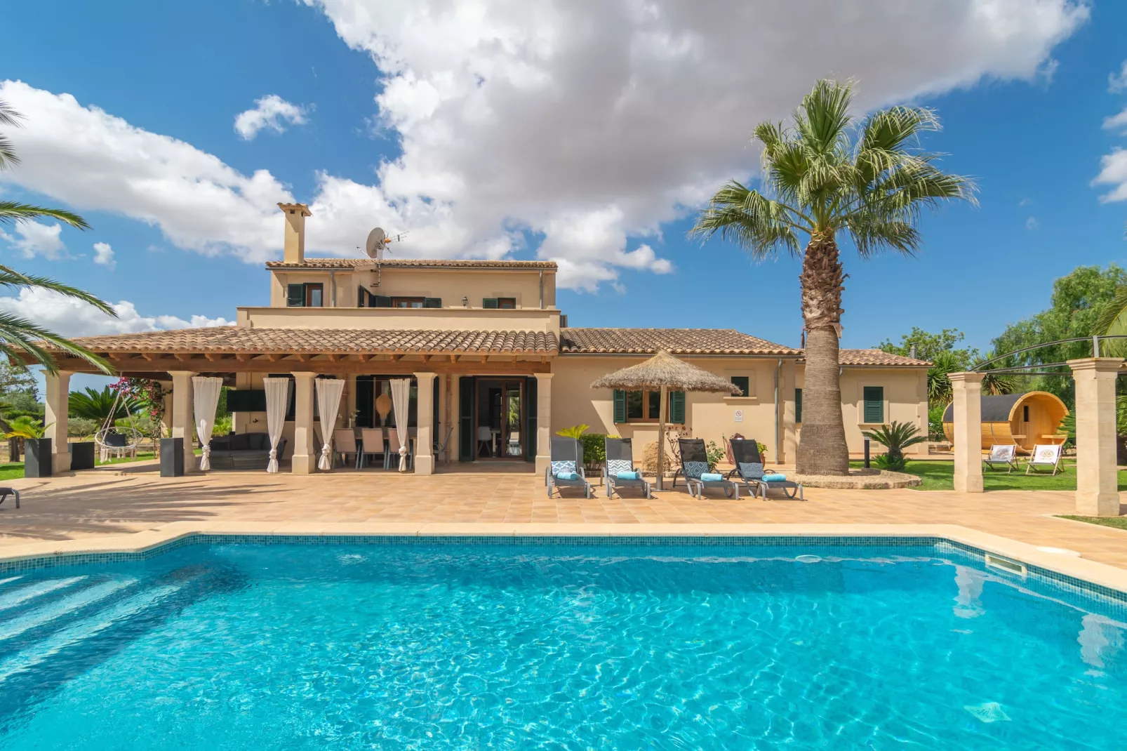 Villa Sun Club Home-Image-tags.