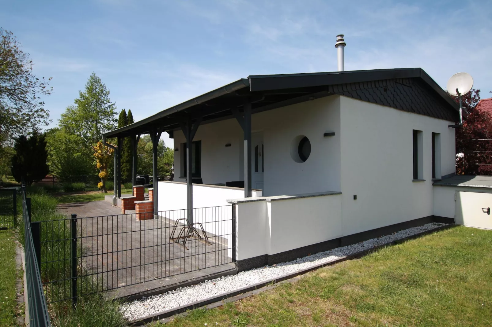 Ferienhaus mit Wasserblick 2 Pers-Exterior summer