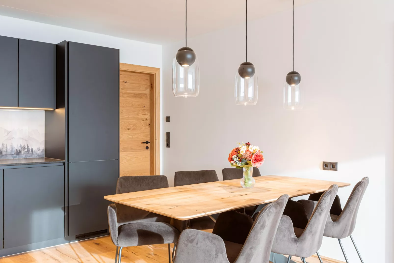 Fiss Suites 2-Dining room