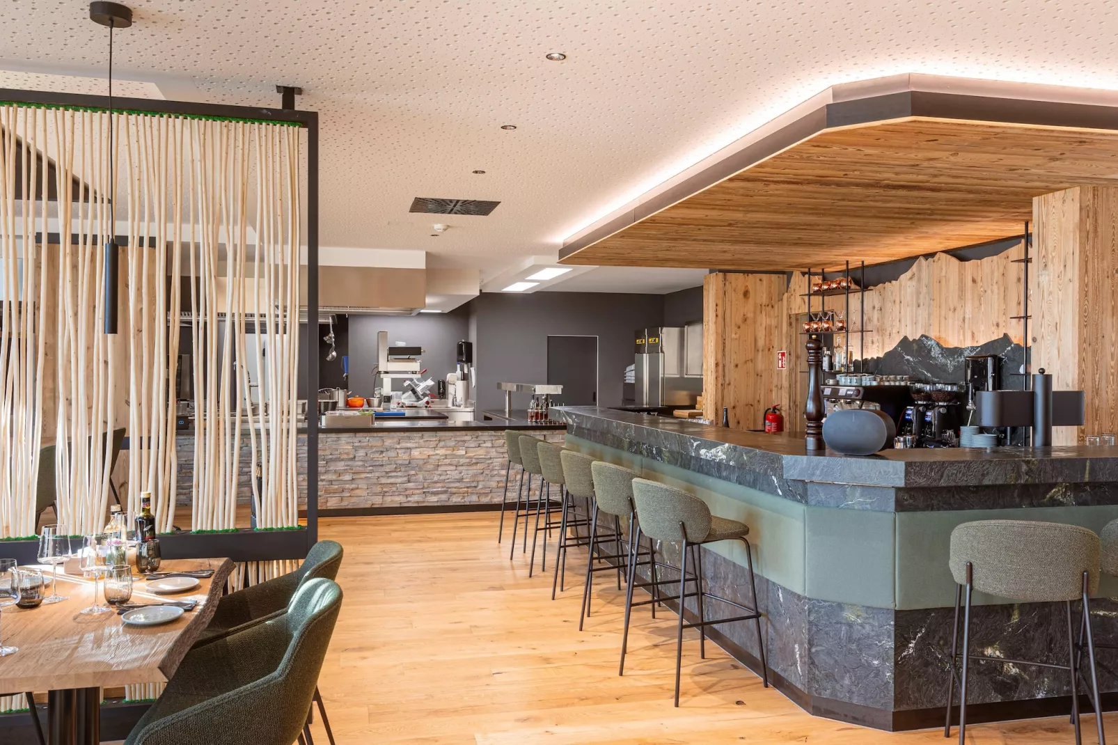 Fiss Suites 1-Park facilities