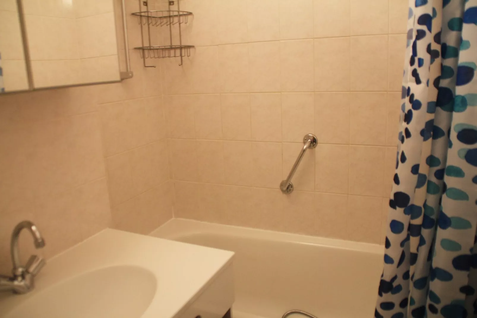 Christina CR19 FAMILY & MOUNTAIN 3 Pers.-Bathroom