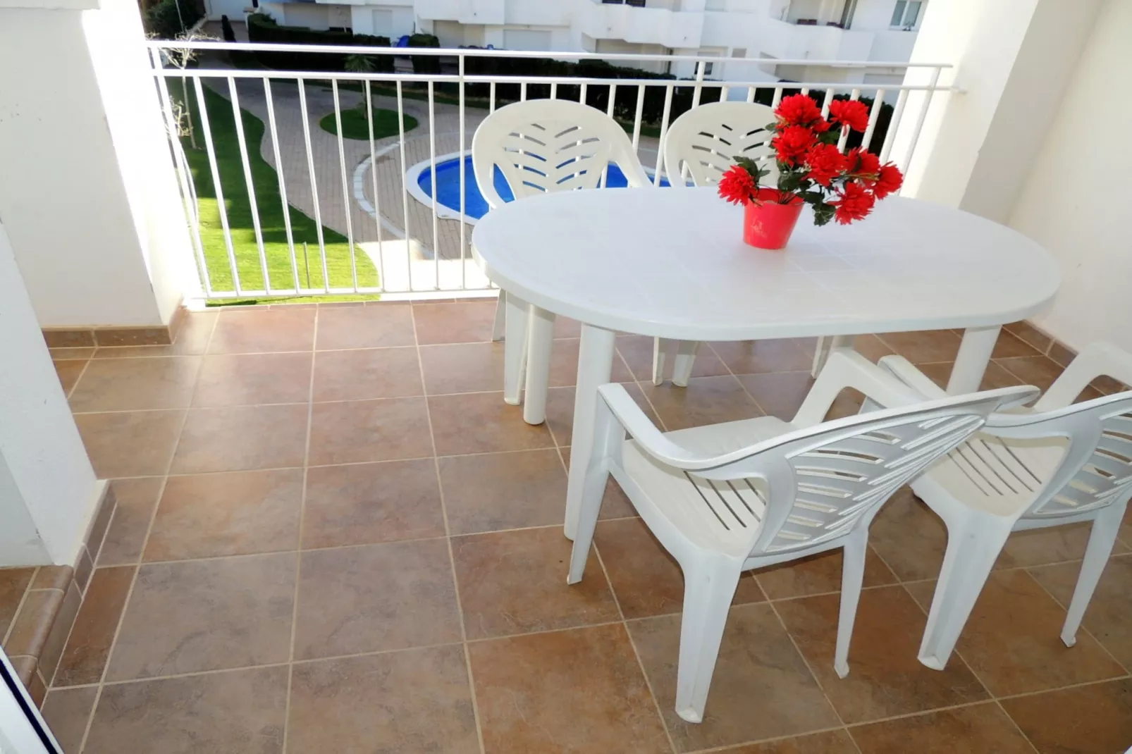 ROYAL MARINE 2 240 Roses-Terrassenbalkon