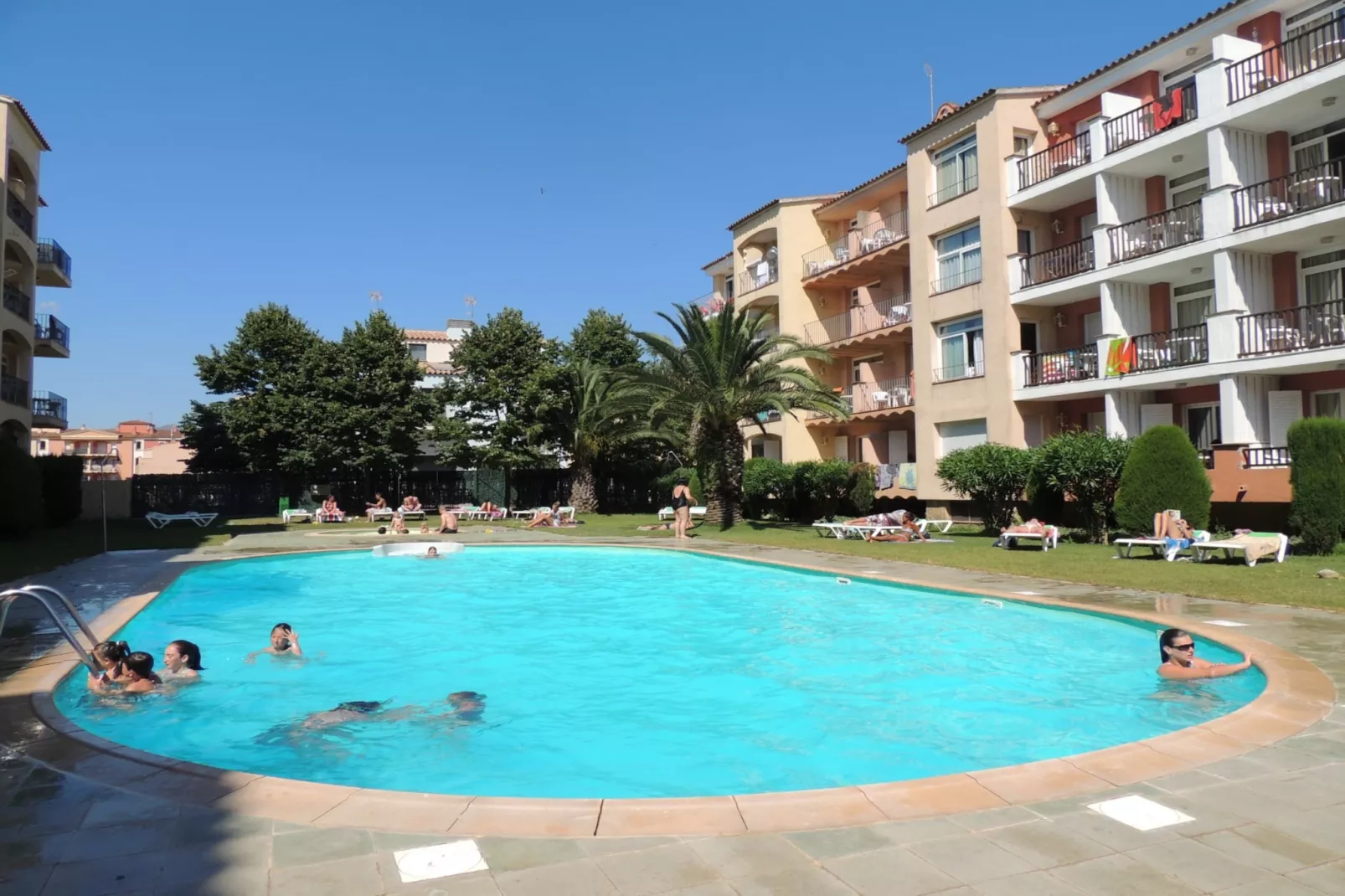 MIRABLAU F 11 Empuriabrava-Piscine
