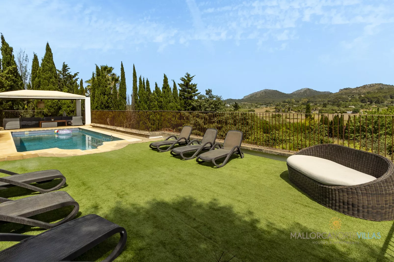 Villa Alejandra con piscina privada y gran jardín-Piscine