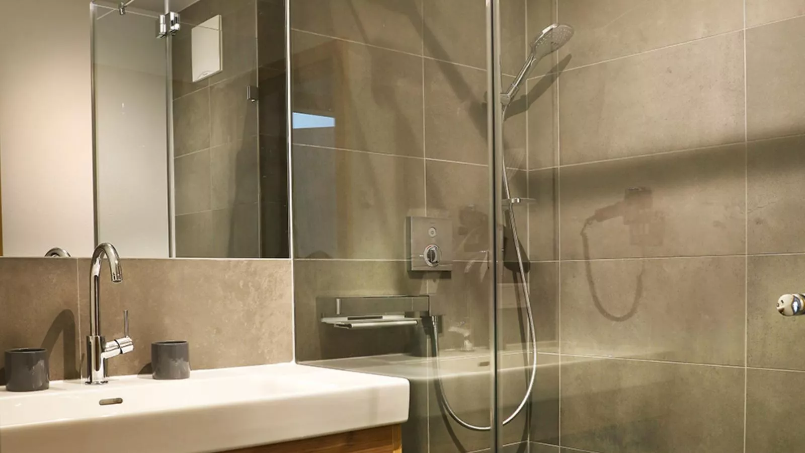 Tauern Suites Mitterwirt TOP 201-Bathroom