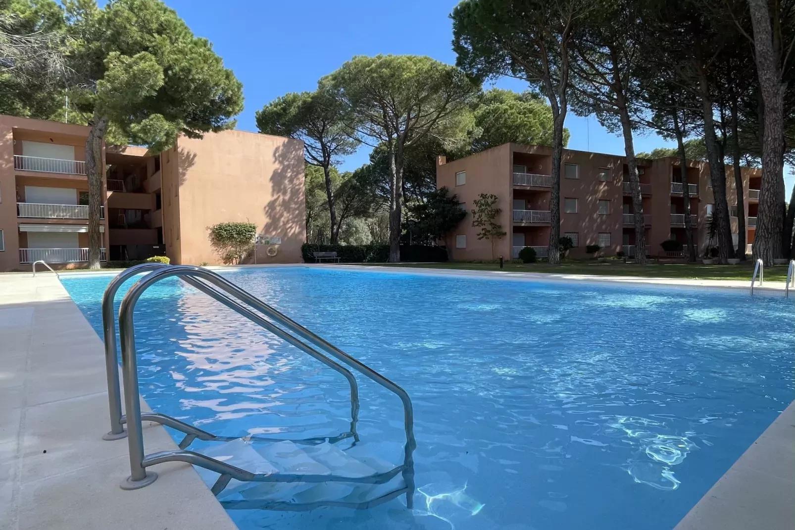 ESTUDI SWING-Pool