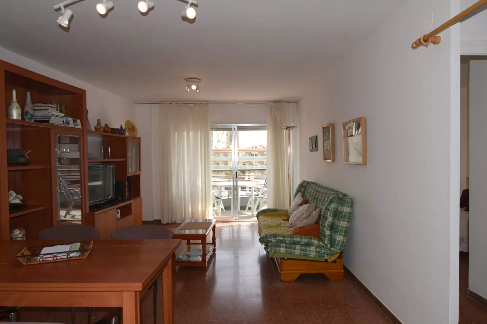 ROCAMAURA III 3-6-Living room