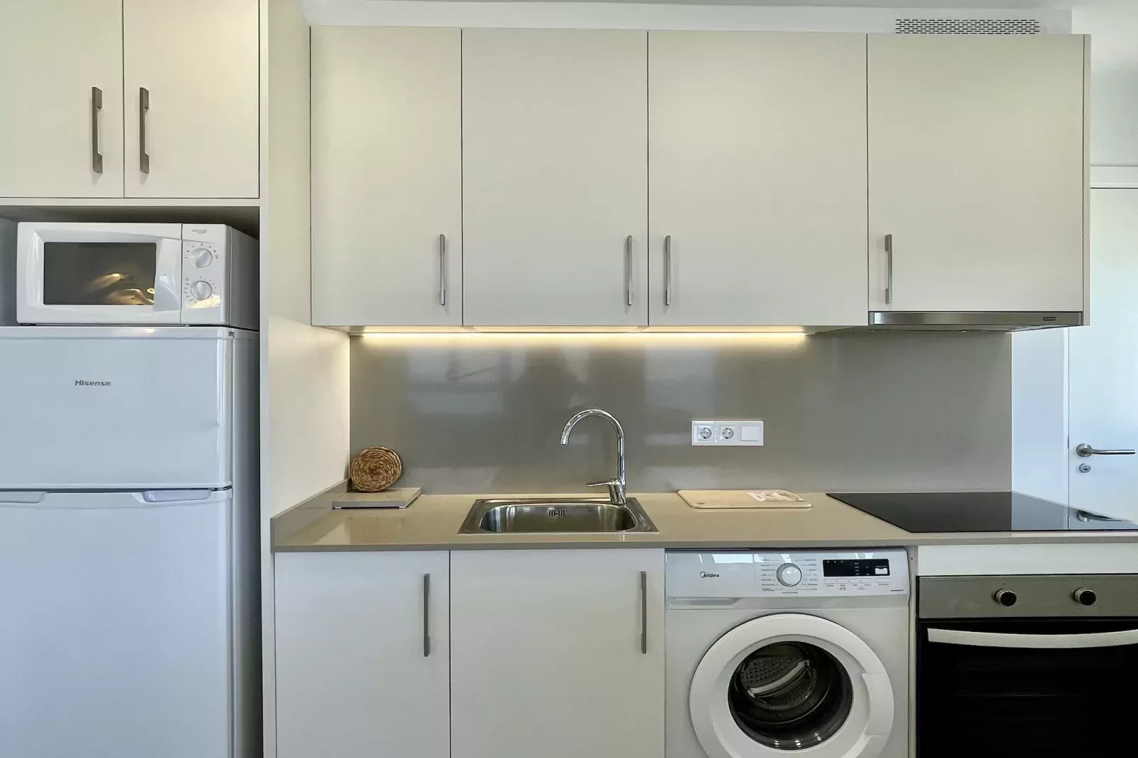 CAP CASTELL 8-A-Kitchen
