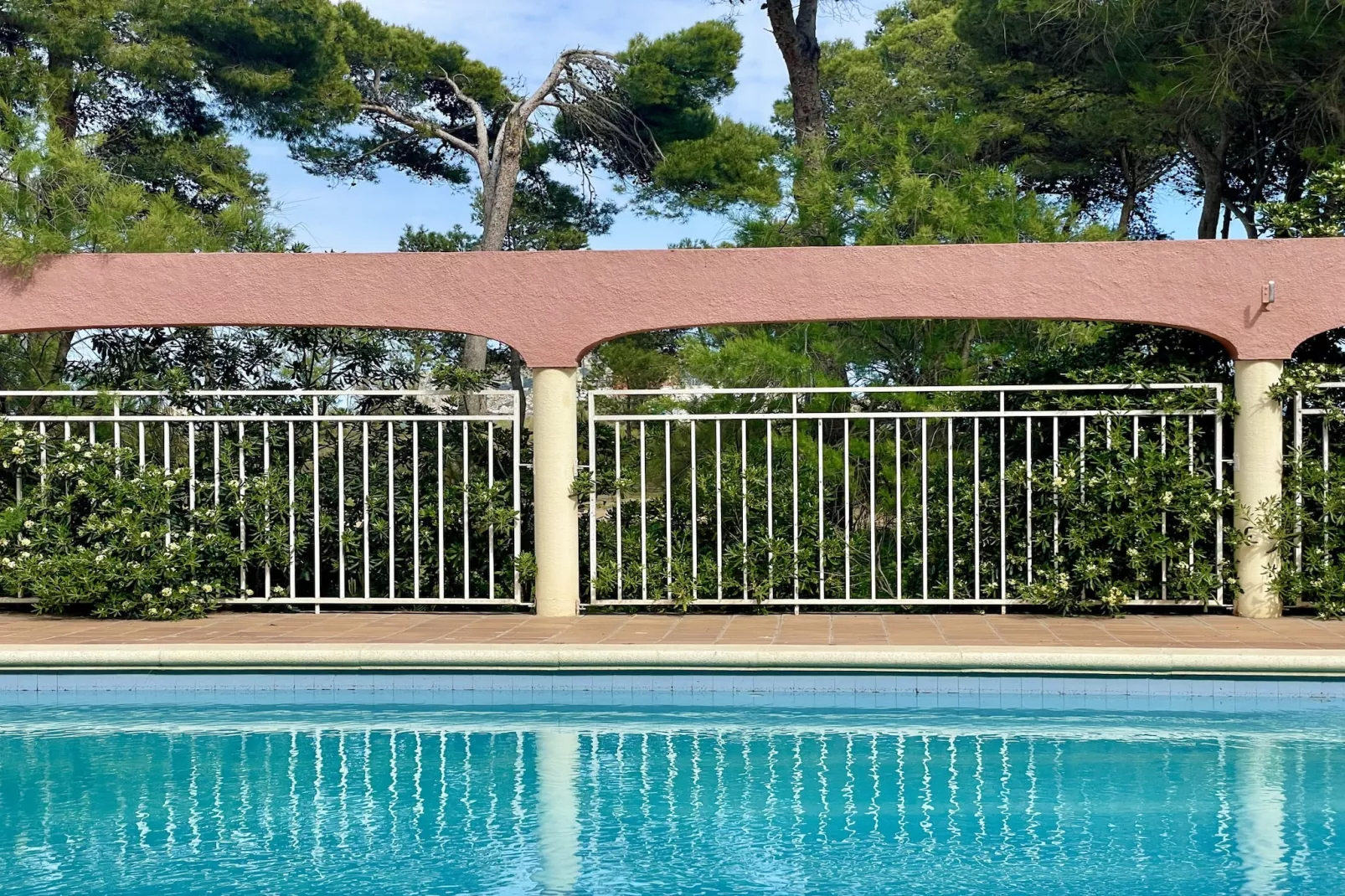 SALLES BEACH 06-Schwimmbad