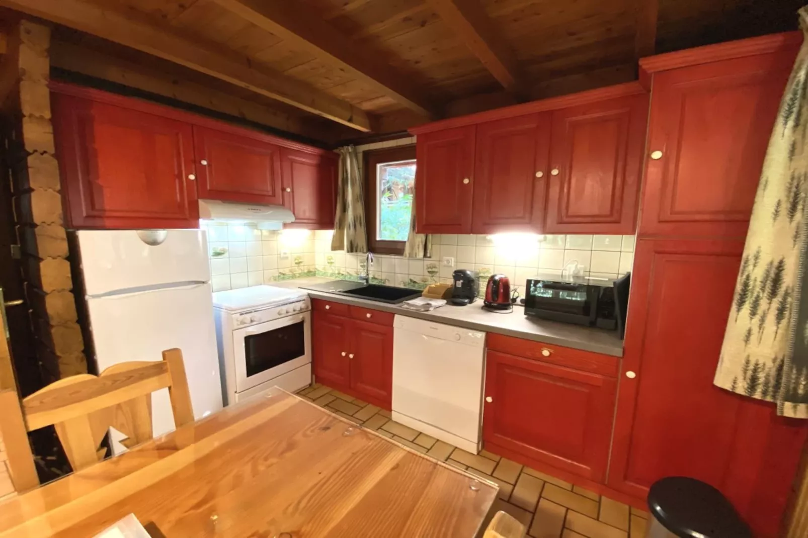 LE MONTAGNARD Chalet en bois-Kitchen