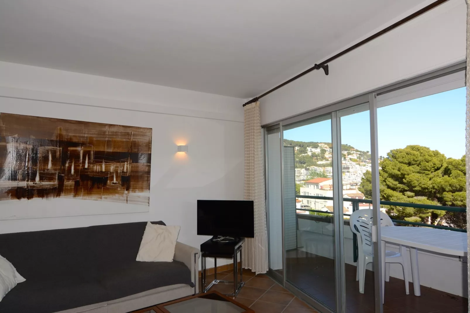 MEDES PARK I 4-5-Wohnzimmer