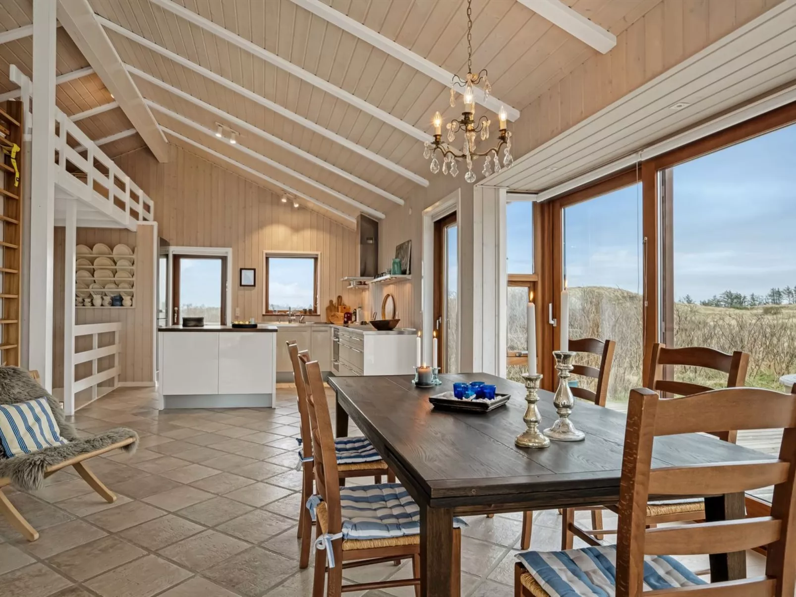 "Bjerund" - 300m from the sea-Inside