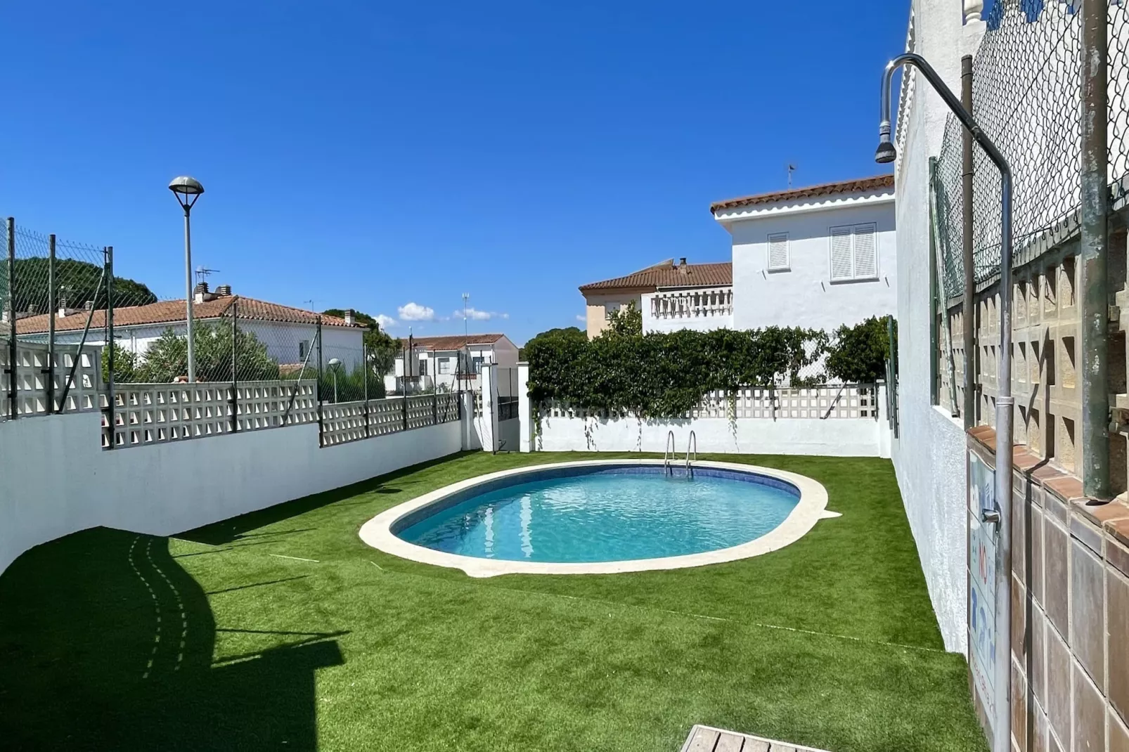LA VINYA 16-Areas summer 1km