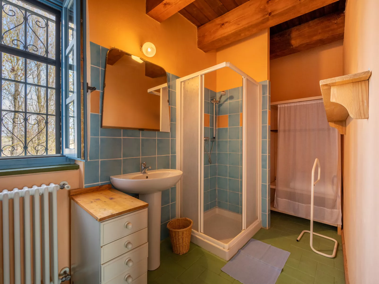 La Rovere-Inside