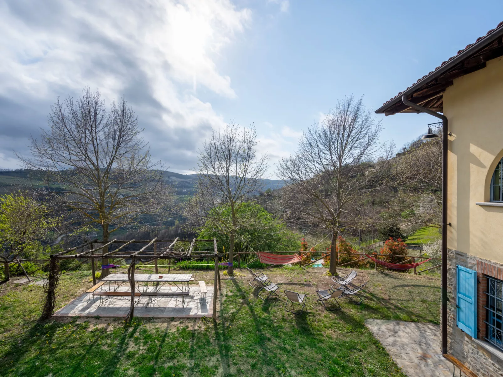 La Rovere-Outside