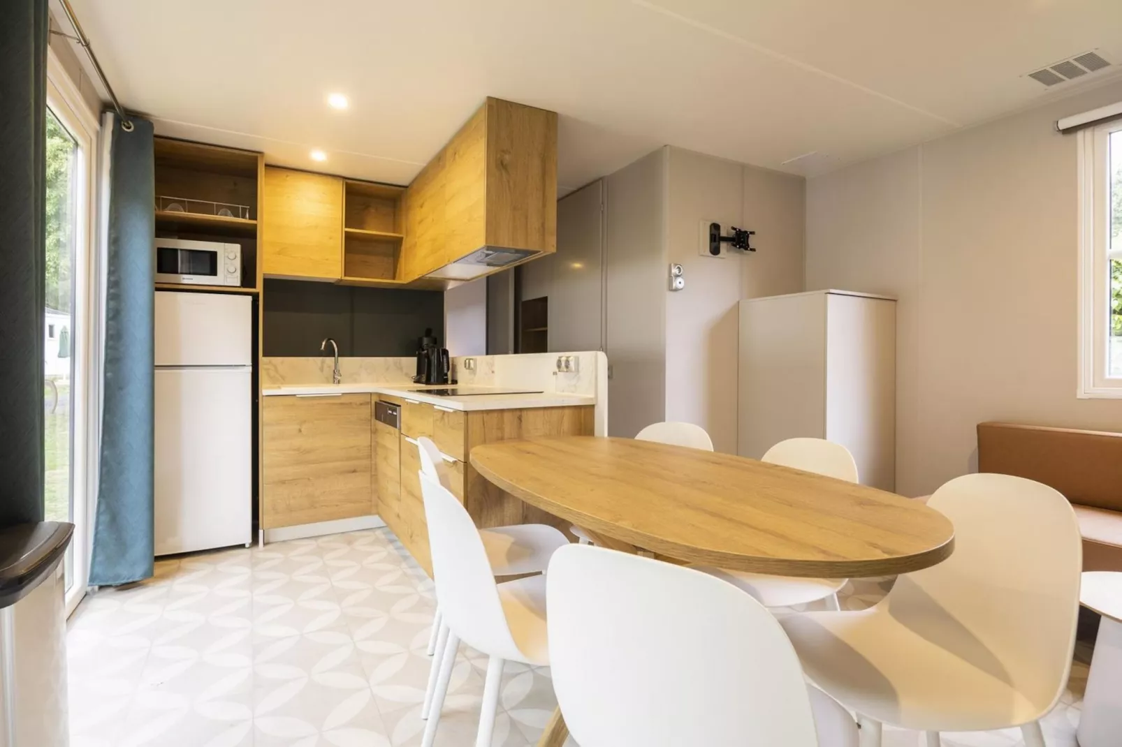 Luxe O'Hara-Kitchen