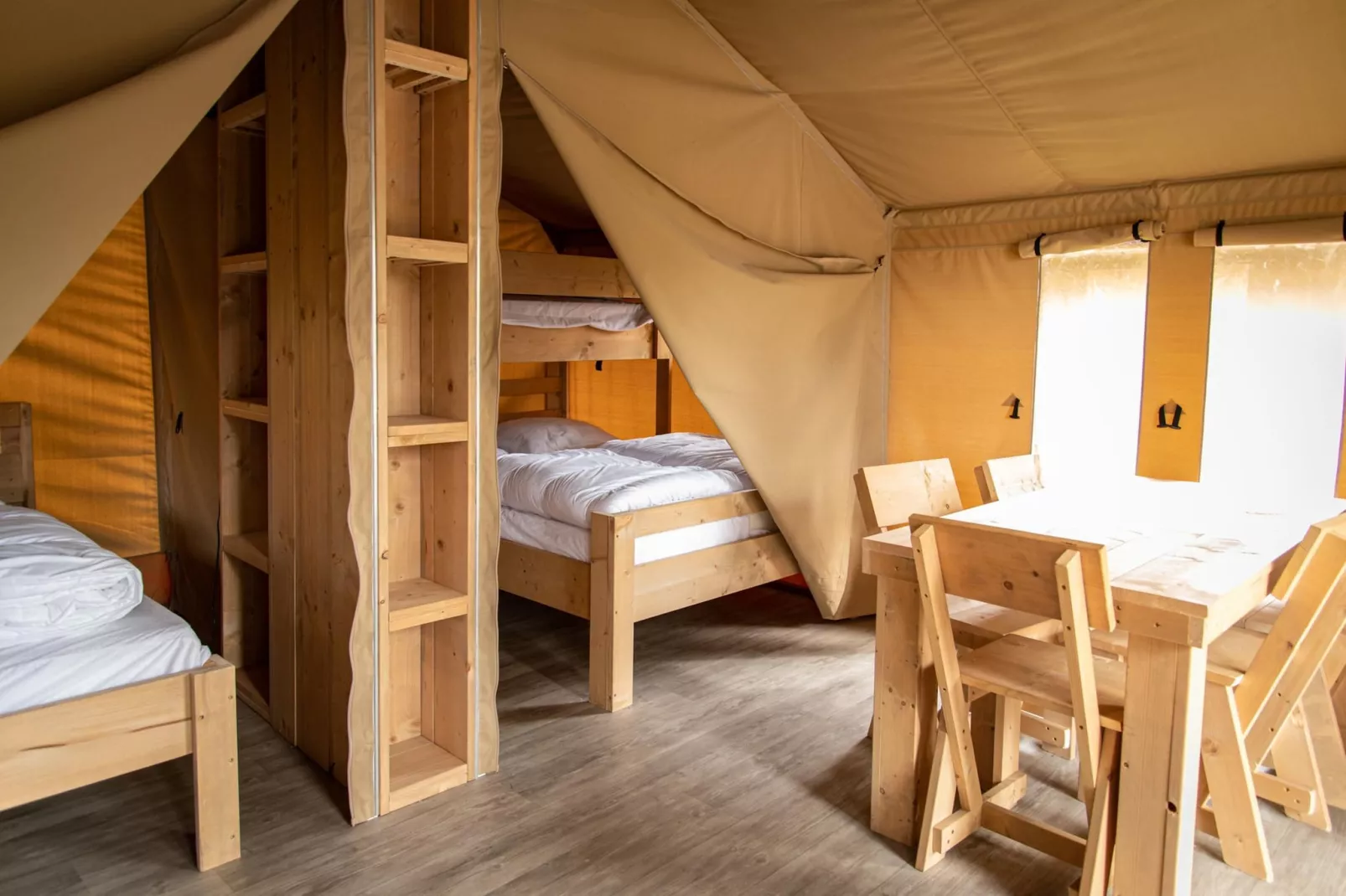 Comet 27 Lodges