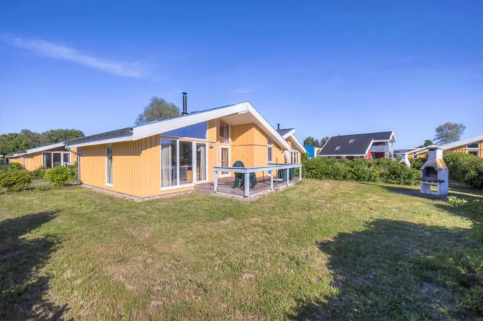 Ferienhaus Seeschwalbe-69a-Außenbereich Sommer