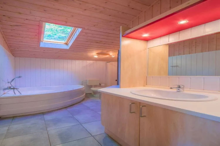 FH Seeschwalbe 32-Bathroom